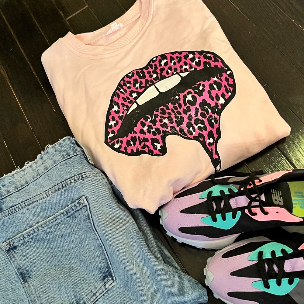Leopard Lips Long sleeve top size M